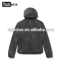 Chaqueta con capucha de manga larga de la chaqueta de la chaqueta de la chaqueta de la chaqueta de la cáscara de Shell de los hombres negros